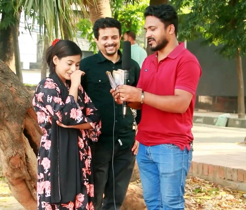 ৮৮৮ থেকে ৮৮ বাদ দিলে কত থাকে?