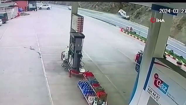 Artvin’de gazeteciler kaza yaptı! Ölü ve yaralılar var