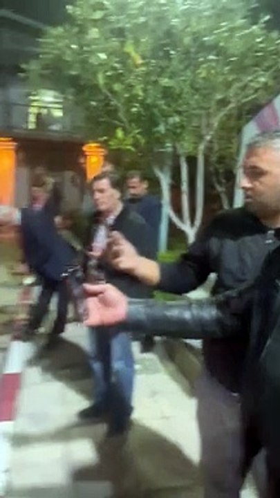 Belediye başkanının aracına silahlı saldırı