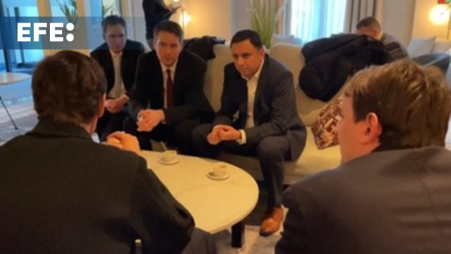 Illa se reúne en Edimburgo con Anas Sawar, líder de los laboristas en Escocia