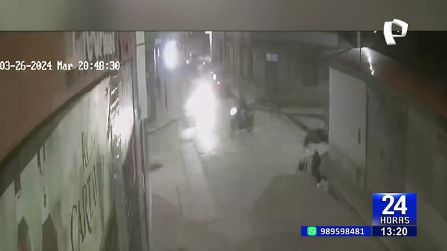 Cámara capta violento choque entre una camioneta y un motociclista en Huánuco