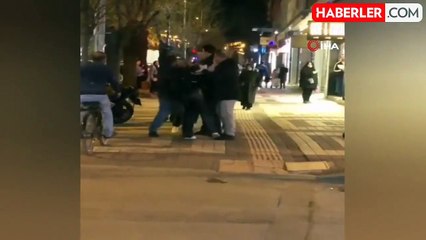 Bursa'da genç kızların kavgası kamerada