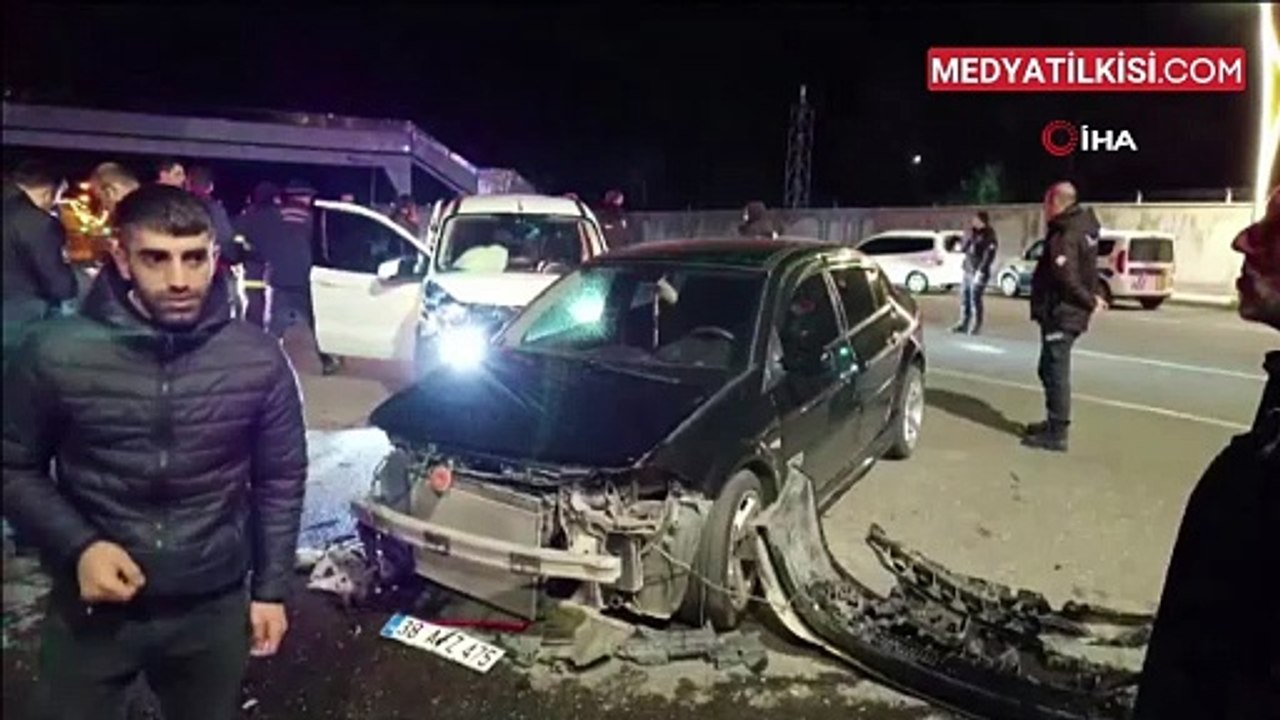 Bingöl’de 2 otomobil çarpıştı! 4 yaralı