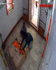देवीच्या मंदिरात पादुका चोरणा-या त्या भामटयांना अटक