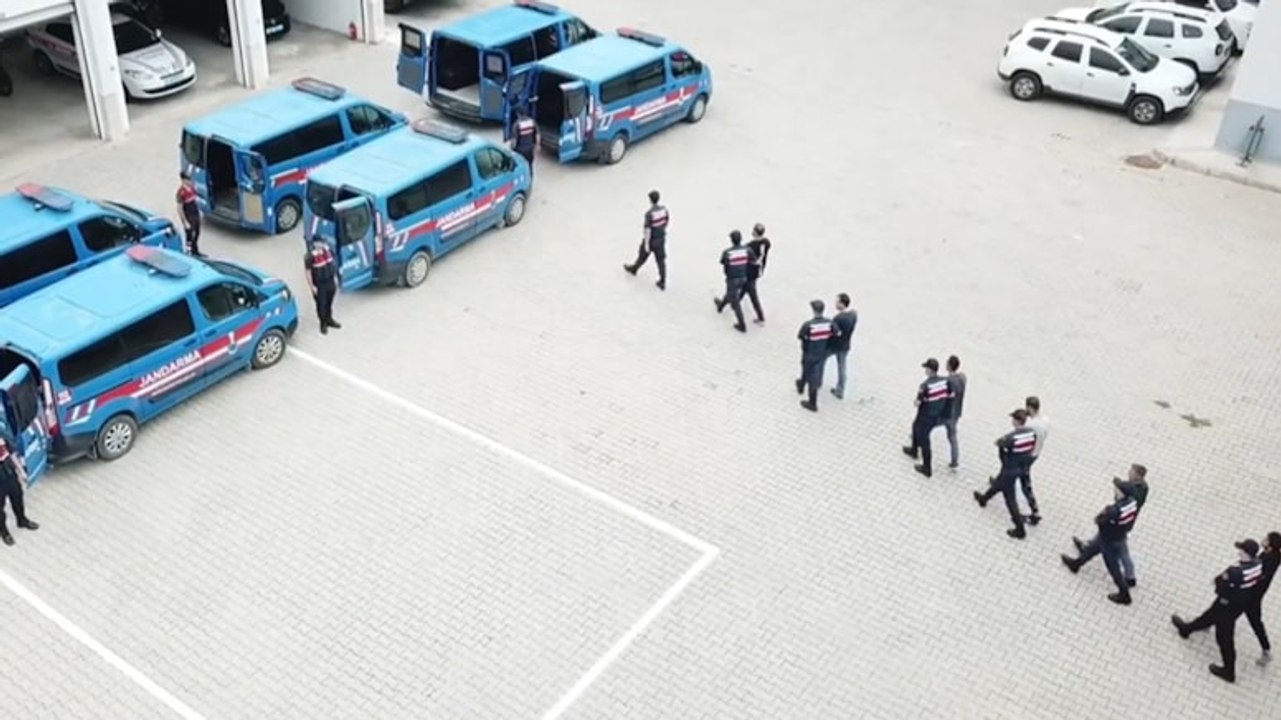 Bir tondan fazla uyuşturucu yakalandı: 434 torbacı gözaltında