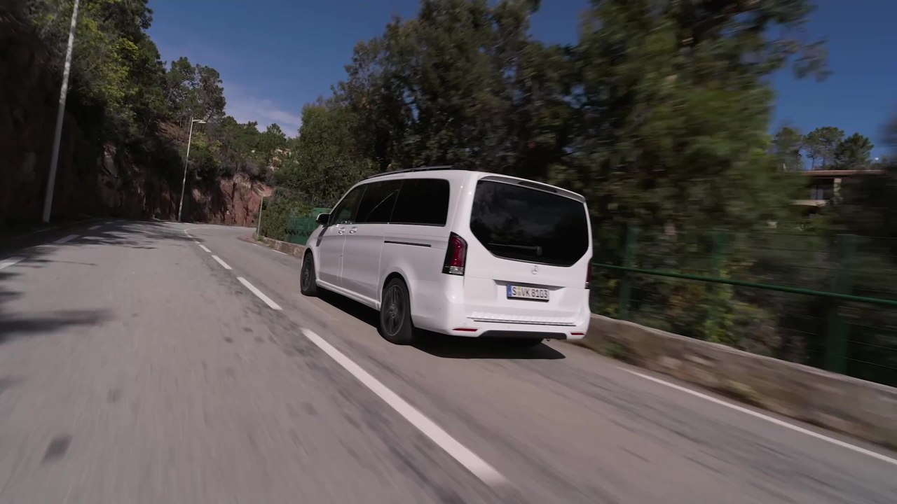 Der neue EQV und die neue V-Klasse von Mercedes-Benz - Fahrassistenzsysteme - noch bessere Unterstützung in allen Situationen