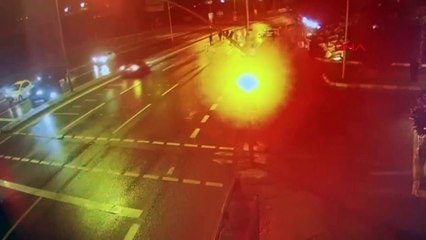 İstanbul'da ''dur'' ihtarına uymadı, polisi öldürmeye kalkıştı