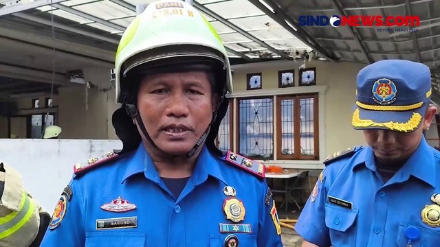 Diduga Akibat Korsleting Listrik, Sebuah Rumah di Jakarta Timur Terbakar