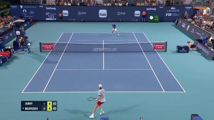 Miami - Medvedev rejoint Sinner en demi-finale