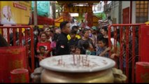 A Giacarta il tempio buddista offre i pasti per il Ramadan