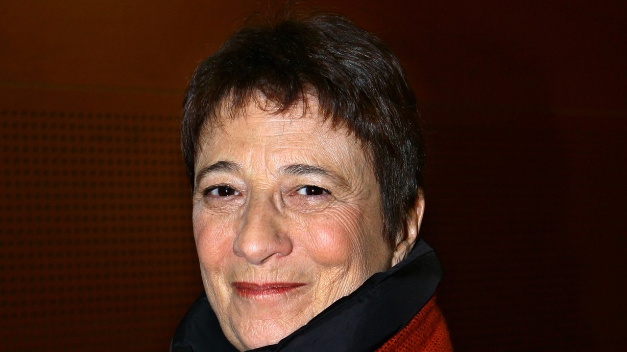 GALA VIDEO - Arlette Laguiller discrète mais bel et bien engagée à 84 ans : “Pour montrer que je suis toujours là”