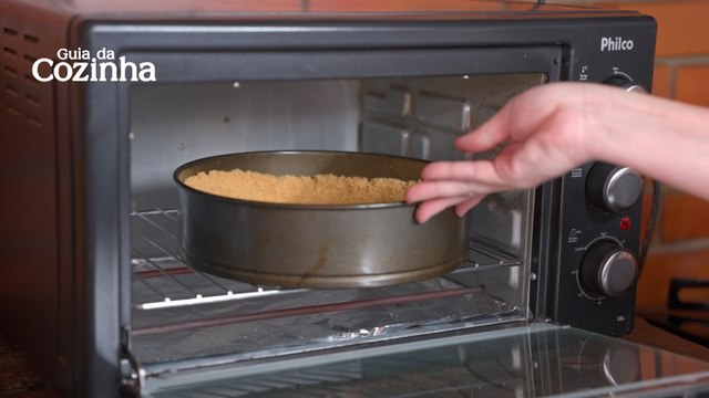 Como evitar bolos e tortas rachados