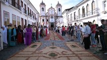 Os tradicionais tapetes de serragem de Ouro Preto