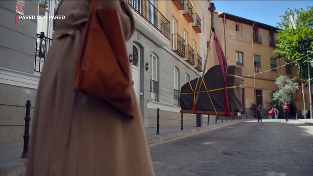 Tráiler de la película Pared con pared , protagonizada por la cantante Aitana. Estreno el 12 de abril en Netflix.
