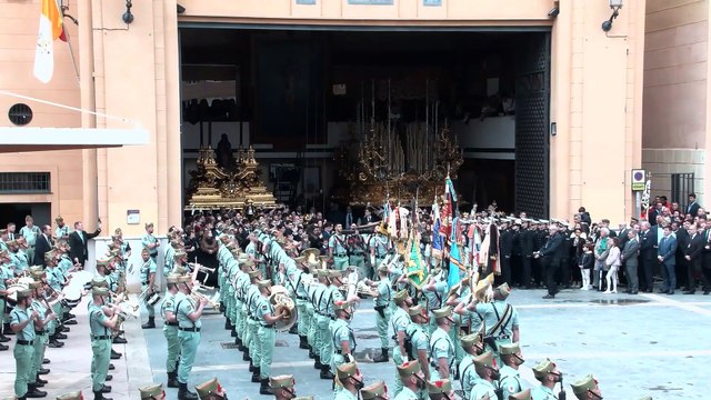 El desembarco de la Legión y traslado del Cristo de la Buena Muerte emocionan a Málaga