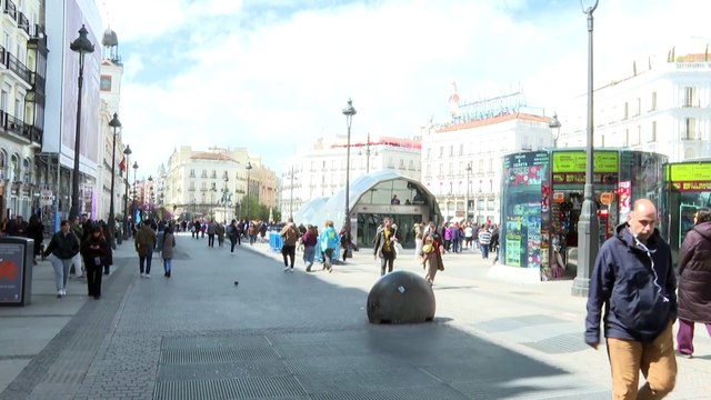 Miles de turistas disfrutan de los planes de ocio de la capital esta Semana Santa