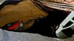 Rome : un gouffre de 13 mètres de profondeur avale deux voitures garées sur un parking