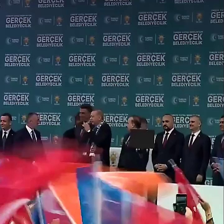 Erdoğan, Kocaman'ı böyle tanıttı: Boya bak boya, Cumhurbaşkanı'ndan daha uzun