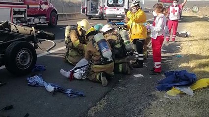 Cierran la autopista Tepatitlán por un accidente con derrame de ácido muriático