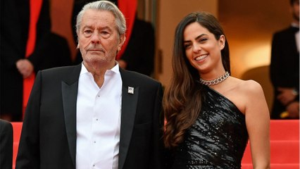 GALA VIDÉO - Guerre chez les Delon, Anouchka poste un message lourd de sens : “C’est quoi ton problème ?”