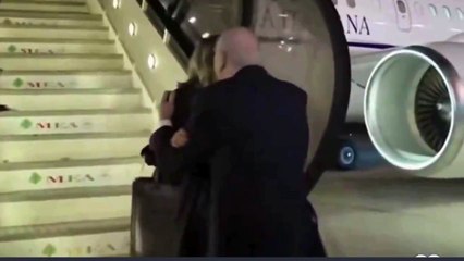 Lübnan Başbakanı Mikati, Meloni yerine yardımcısını öptü