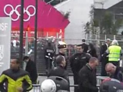 la flamme des JO de Pékin à Charléty