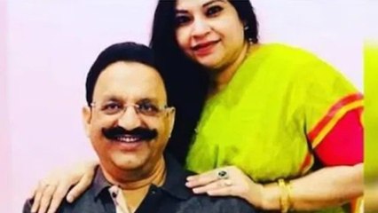 Video herunterladen: Mukhtar Ansari Love Story: College में Cricket खेलते हुए Wife Afsa Ansari के साथ...| Boldsky