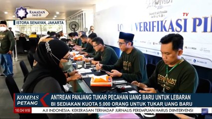 Jelang Idulfitri, Warga Rela Antre Panjang Demi Tukar Uang di Istora Senayan