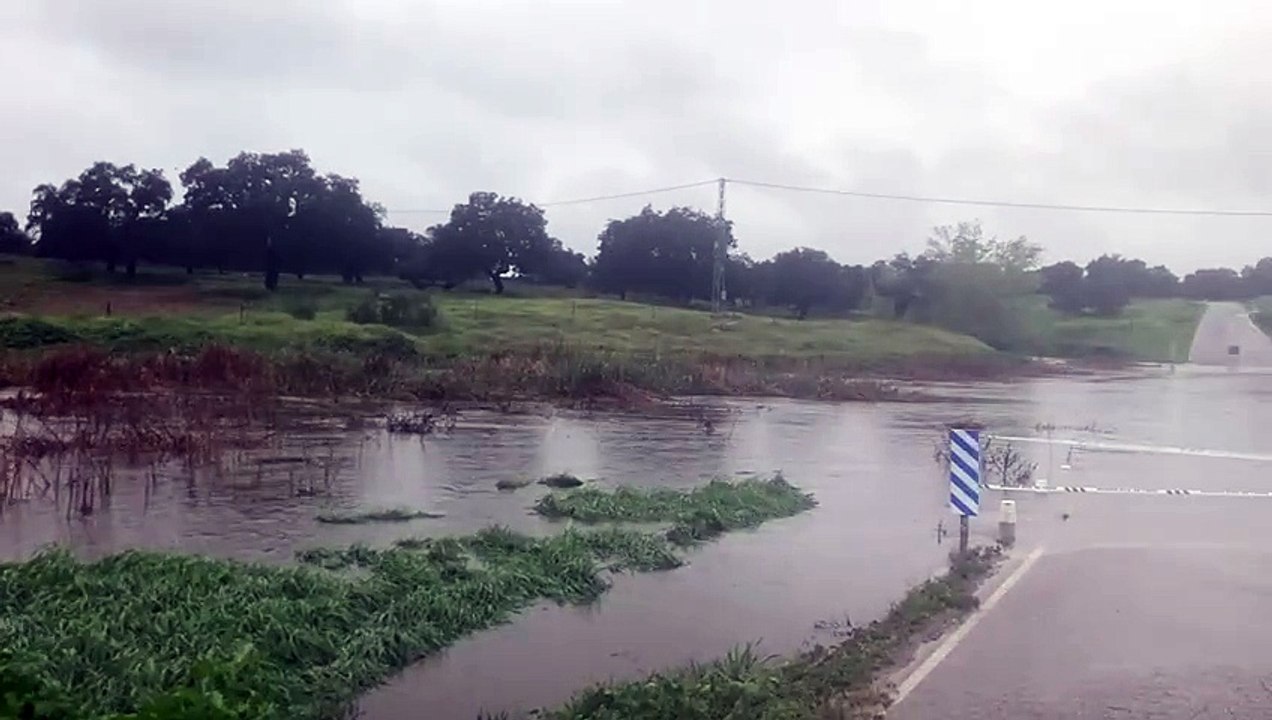 Las lluvias de Nelson desbordan el río Zújar y el Guadarramilla en Fuente Obejuna