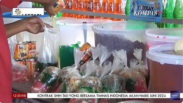 Es Dolay Jadi Buruan Warga Purwakarta untuk Buka Puasa