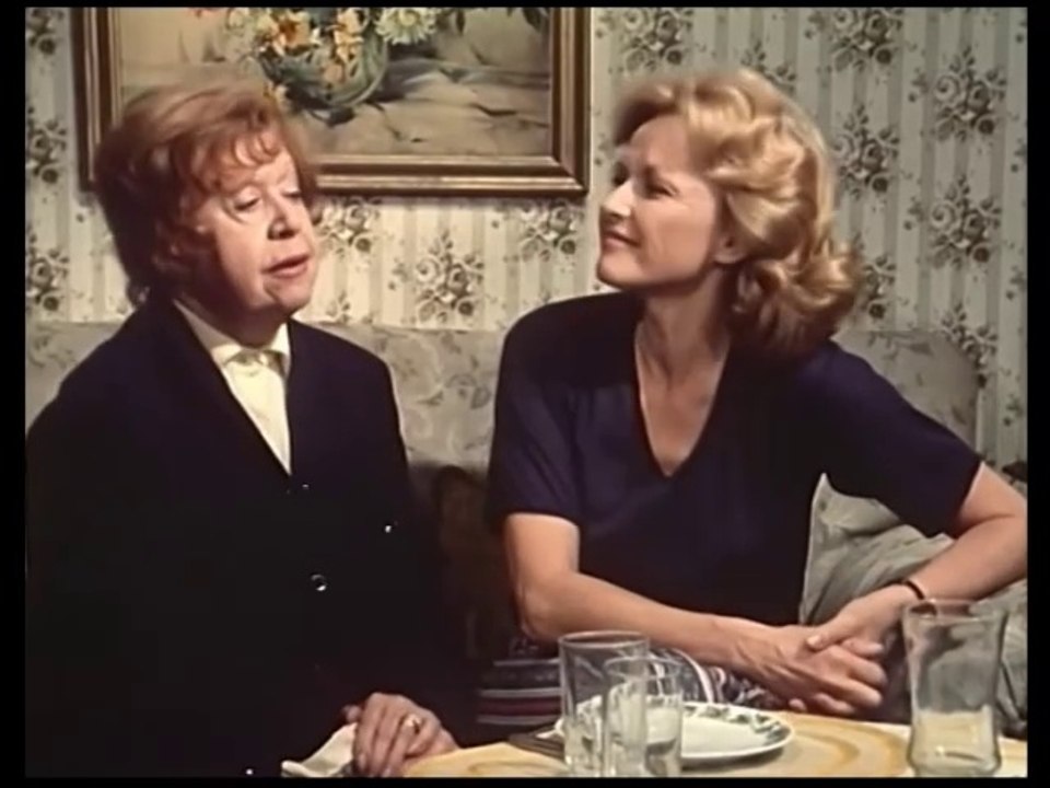 Drei Damen vom Grill - Ganze Serie - Staffel 3/Folge 6  'Altes Eisen' - 1982