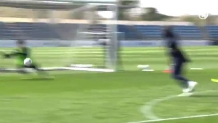 El madridismo ilusionado: Militao marcando diferencias en el entrenamiento a horas de volver