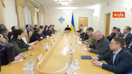Zelensky a riunione Consiglio di sicurezza e difesa nazionale dell'Ucraina