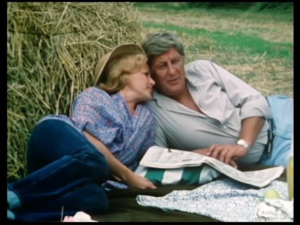 Drei Damen vom Grill - Ganze Serie - Staffel 3/Folge 9 'Saure Eier' - 1982