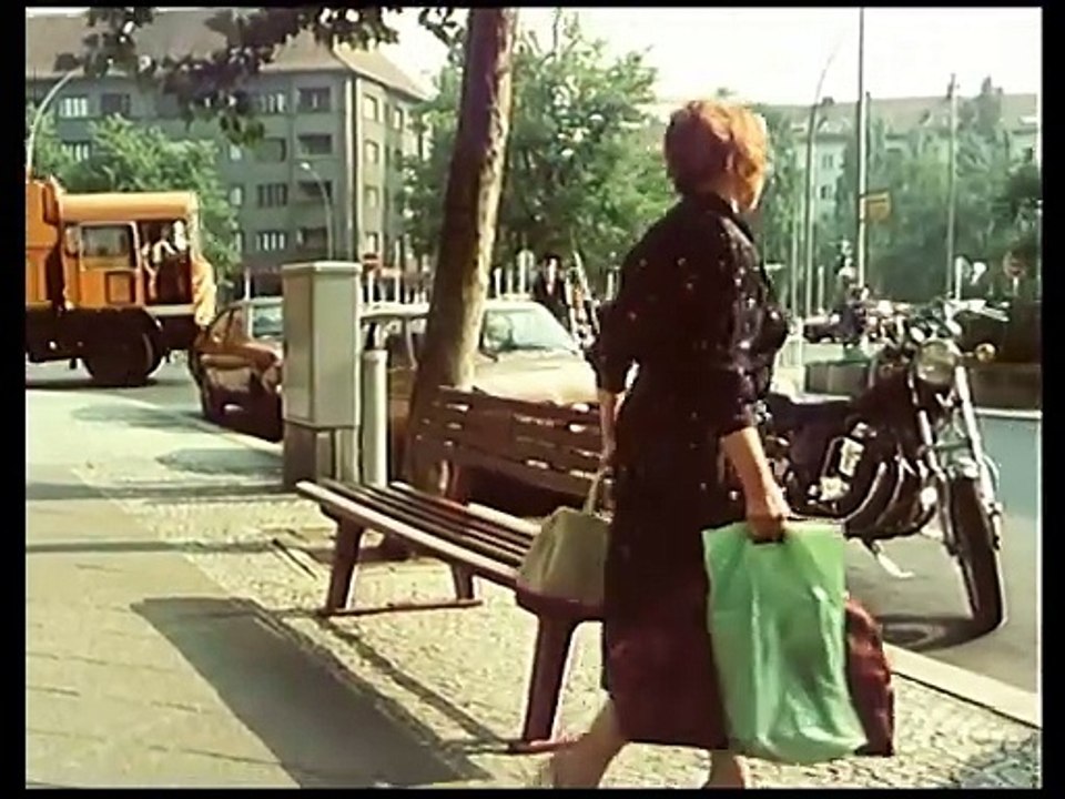 Drei Damen vom Grill - Ganze Serie - Staffel 3/Folge 12  'Oma ist die Größte' - 1982