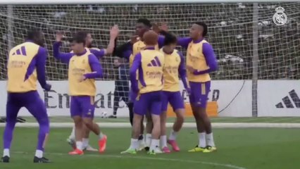 Rüdiger se vuelve 'loco' en el entremiento del Real Madrid