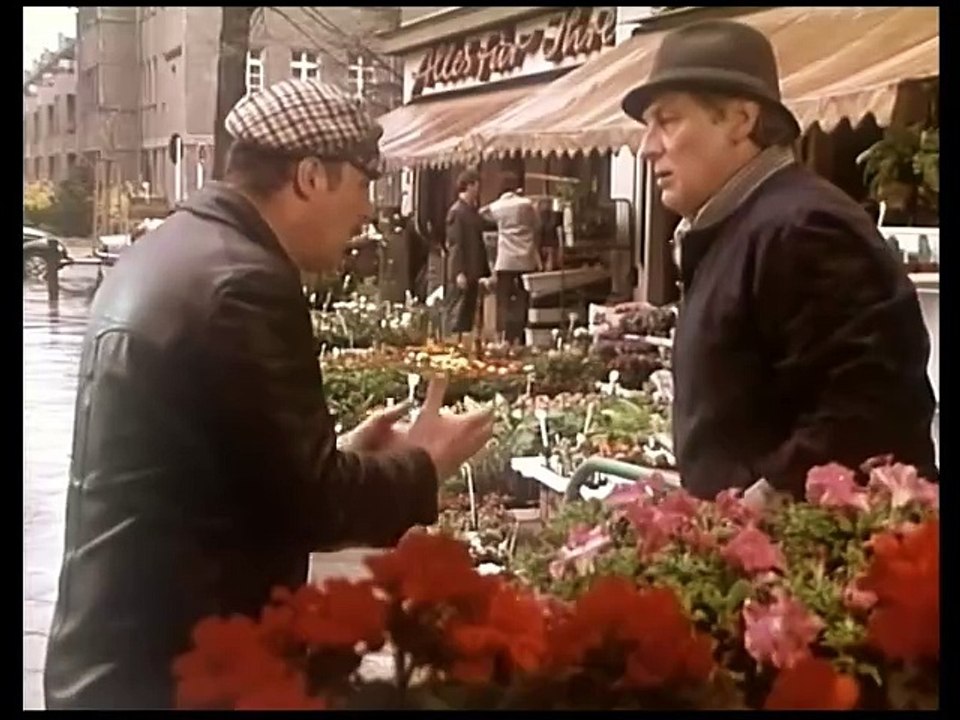 Drei Damen vom Grill - Ganze Serie - Staffel 4/Folge 3  'Moabit Antik' - 1983