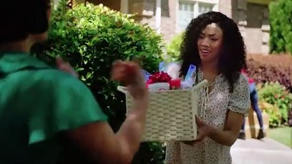Nos pires voisines Bande-annonce (EN)