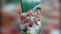 PMs entregam chocolates para crianças de escola municipal no Tatuquara