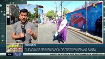 En México devotos a la iglesia católica recorren los 8 barrios de Iztapalapa