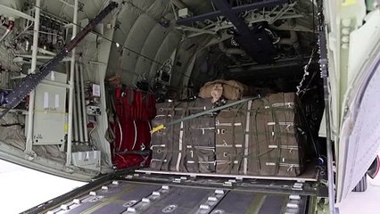 الجيش الأردني ينشر لقطات مصورة لإلقاء مساعدات فوق غزة