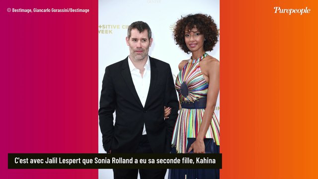 Sonia Rolland mère de 2 filles de pères différents : Tess, discrète, complexée par son 1,82m et Kahina, fougueuse