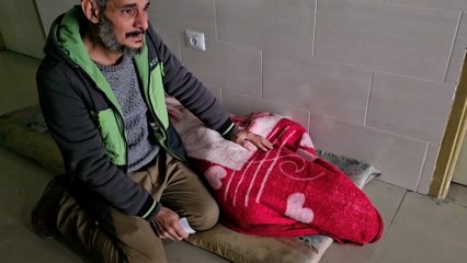 بعد قصف وحصار دام 12 يوما.. معاناة أسرة غادرت منطقة مجمع الشفاء بغزة