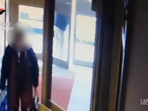 Ischia, la truffa della campagna di sensibilizzazione… contro le truffe: denunciato 21enne