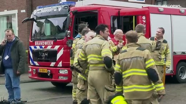 مسلحون يحتجزون عددًا من الرهائن في بلدة هولندية