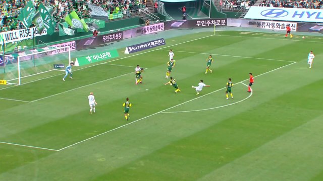 '이동준 맹활약' 첫 현대가 더비 무승부...김천 선두 등극 / YTN