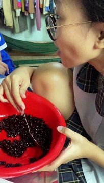 Nữ sinh tự tay làm trà sữa trân châu review mukbang food vietnamese