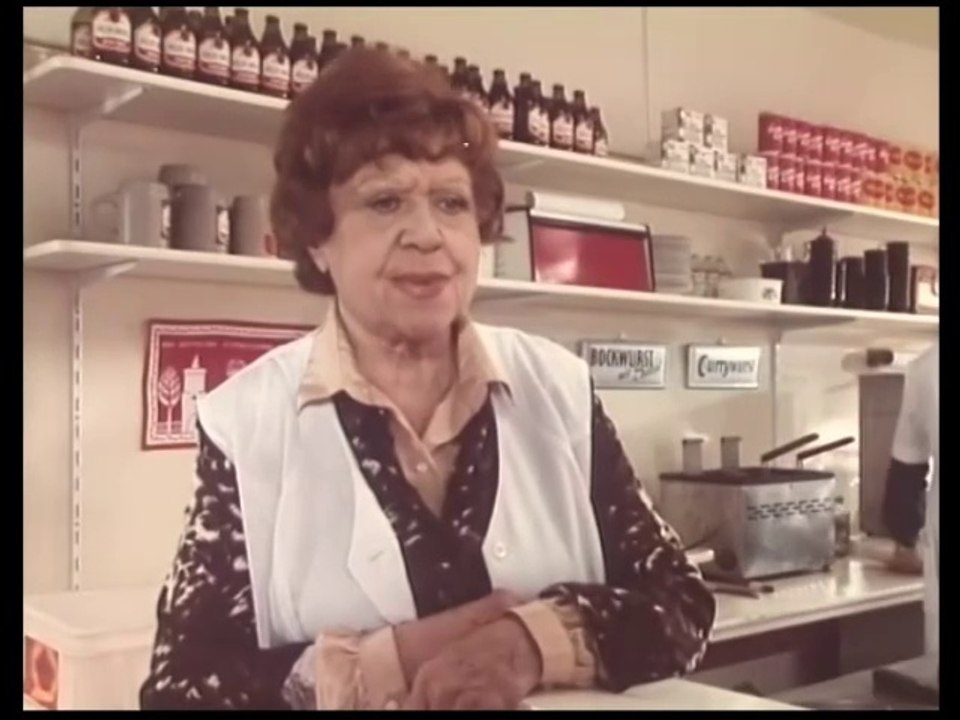 Drei Damen vom Grill - Ganze Serie - Staffel 4/Folge 7  'Putz mit Paulchen' - 1983
