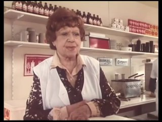 Drei Damen vom Grill - Ganze Serie - Staffel 4/Folge 7  "Putz mit Paulchen" - 1983