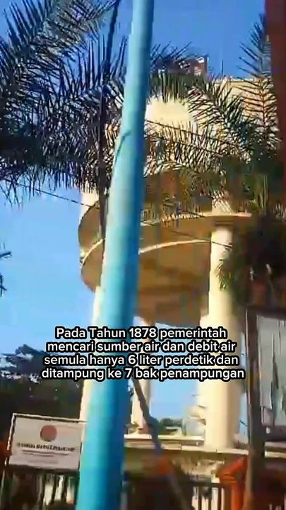 Menara Air  ikonik yang dibangun diperbatasan kota Cirebon
